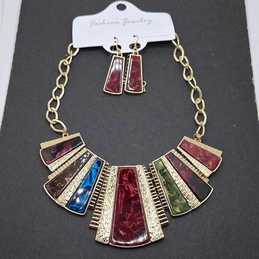 Gold resin Necklace with matching earrings statement set